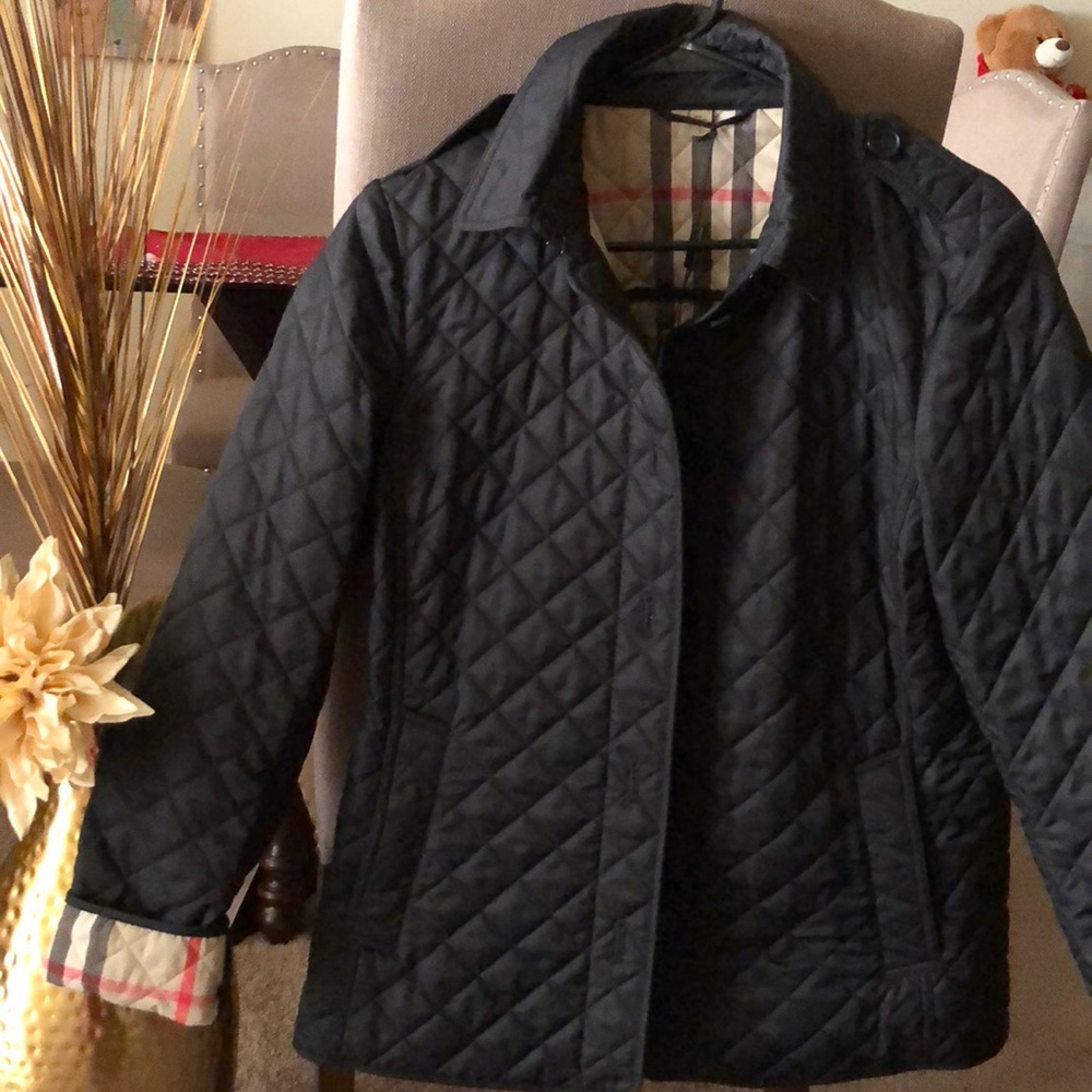 *Authentic* Woman’s Size L Quilted Burberry Jacket